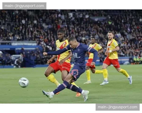 深度报道:法国足球人才外流趋势放缓,法甲年轻球员出场时间增加 深度报道:法国足球人才外流趋势放缓,法甲年轻球员出场时间增加