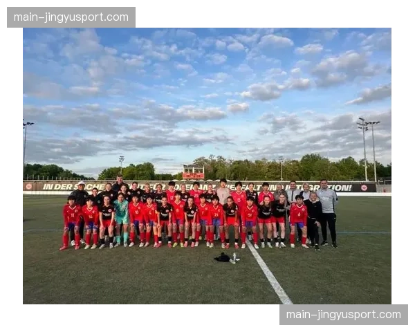 “校园足球伙伴”计划扩展，德甲所有俱乐部将对接本地中小学校