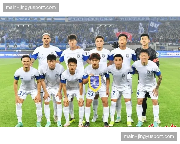 武汉三镇2-0战胜沧州雄狮，取得赛季主场开门红