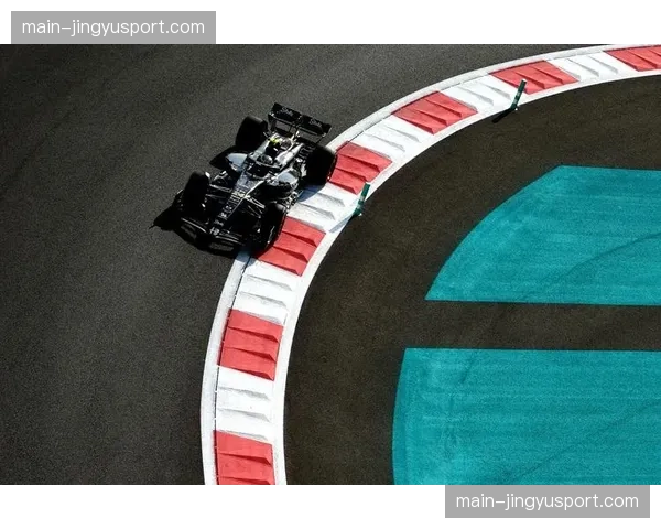 F1中国大奖赛时隔五年回归,周冠宇主场首秀引发车迷狂热 F1中国大奖赛时隔五年回归,周冠宇主场首秀引发车迷狂热